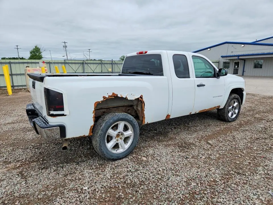 2011 CHEVROLET SILVERADO K1500 LS  