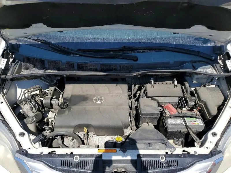 2013 TOYOTA SIENNA LIMITED 7-PASSENGER  
