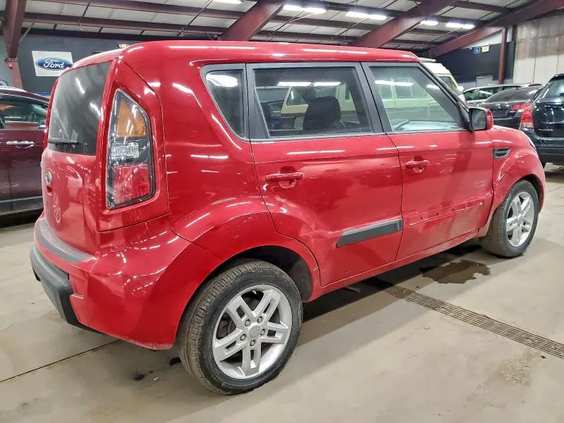 2011 KIA SOUL +  