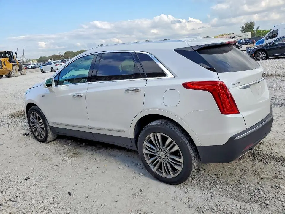 2017 CADILLAC XT5 PREMIUM LUXURY  