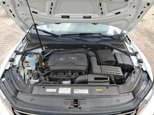 2017 VOLKSWAGEN PASSAT R-LINE  