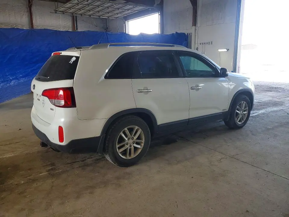 2015 KIA SORENTO LX  