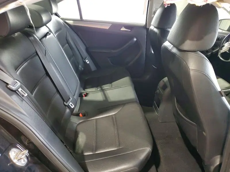 2015 VOLKSWAGEN JETTA SE  