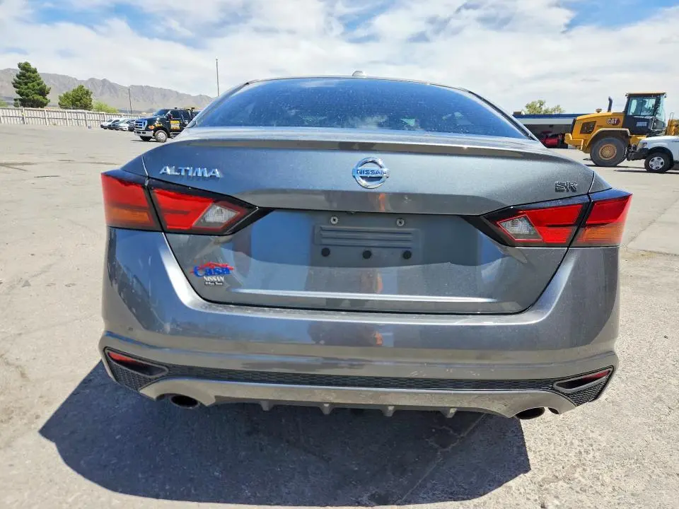2019 NISSAN ALTIMA SR  