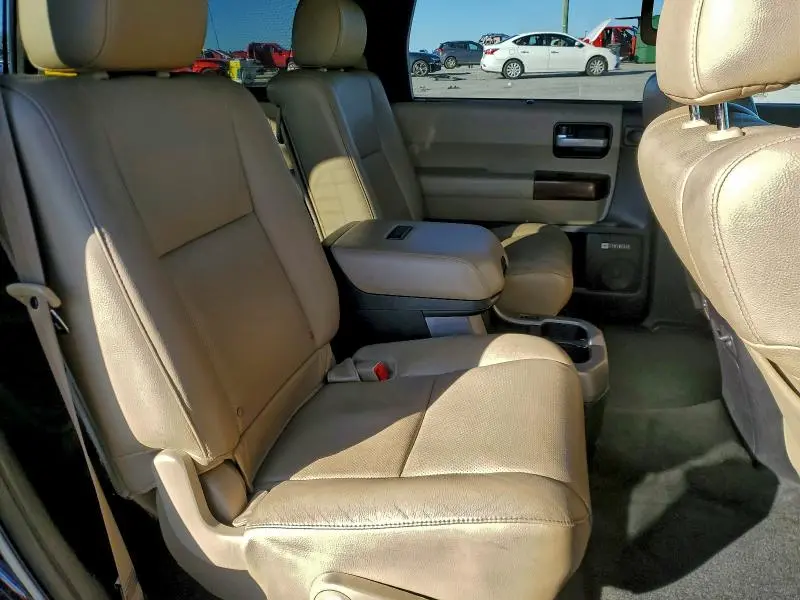 2013 TOYOTA SEQUOIA PLATINUM  