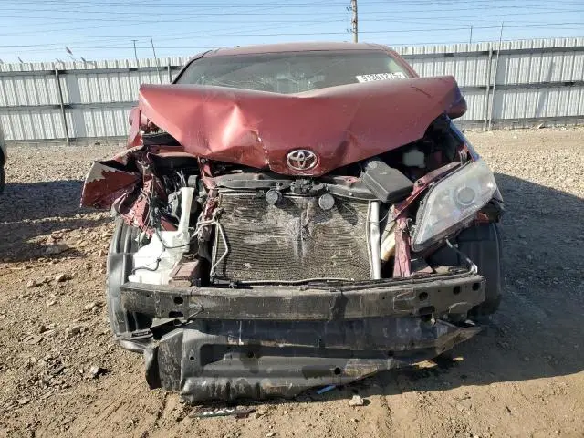 2015 TOYOTA SIENNA LE  