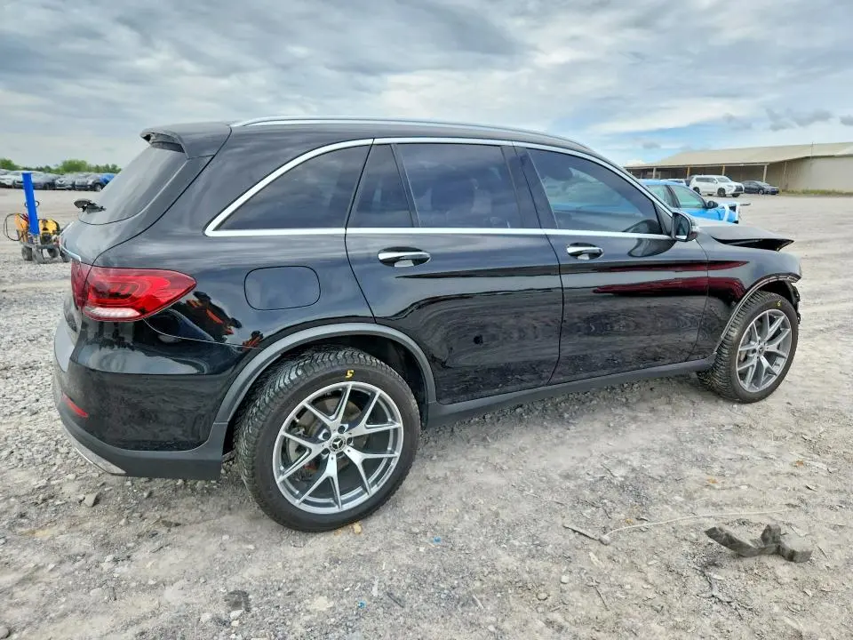 2020 MERCEDES-BENZ GLC 300  
