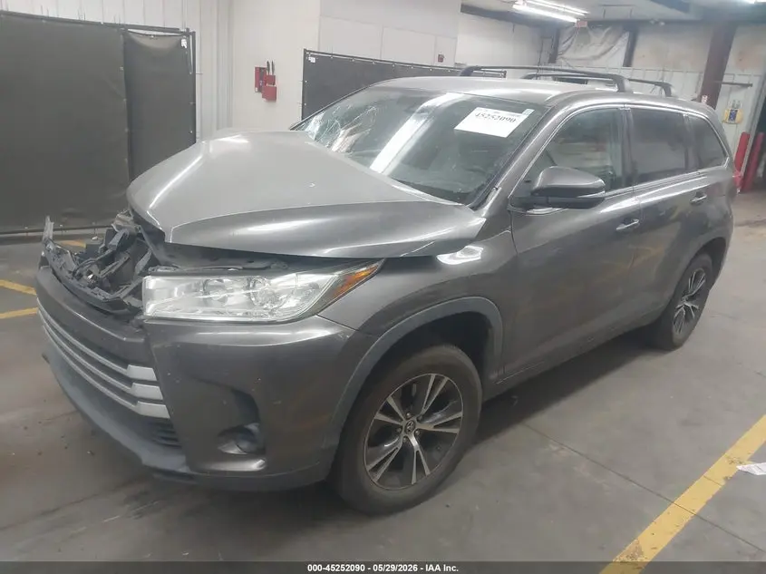 2019 TOYOTA HIGHLANDER LE