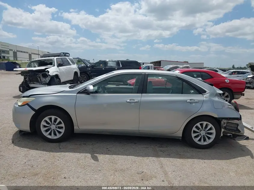 2015 TOYOTA CAMRY LE