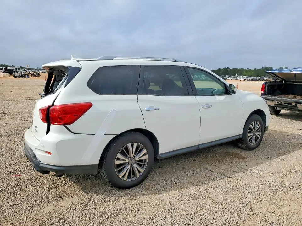 2019 NISSAN PATHFINDER SV  