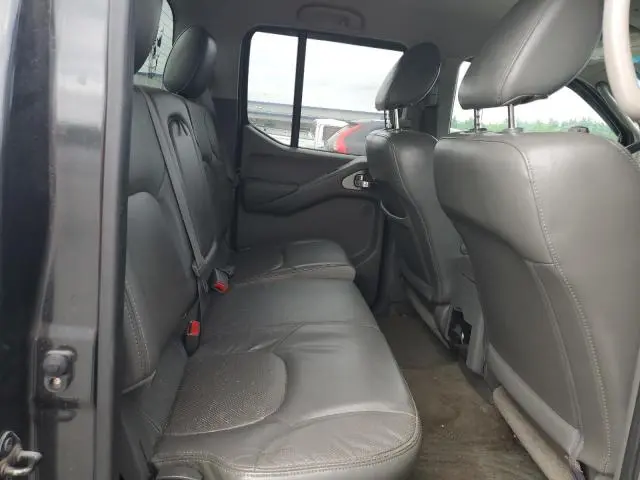 2010 NISSAN FRONTIER CREW CAB SE  