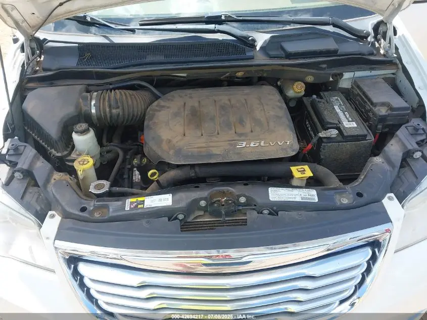 2013 CHRYSLER TOWN & COUNTRY TOURING