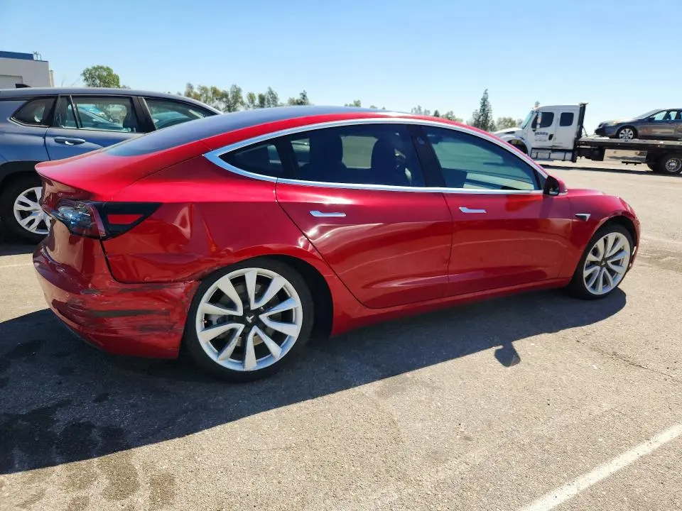 2018 TESLA MODEL 3   