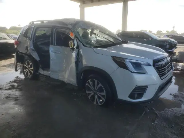 2022 SUBARU FORESTER LIMITED  
