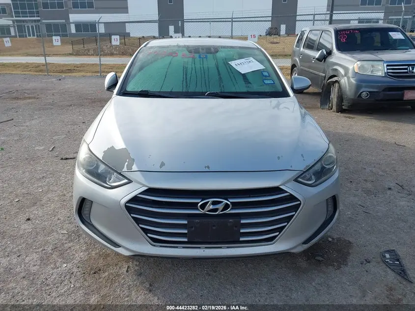 2017 HYUNDAI ELANTRA SE