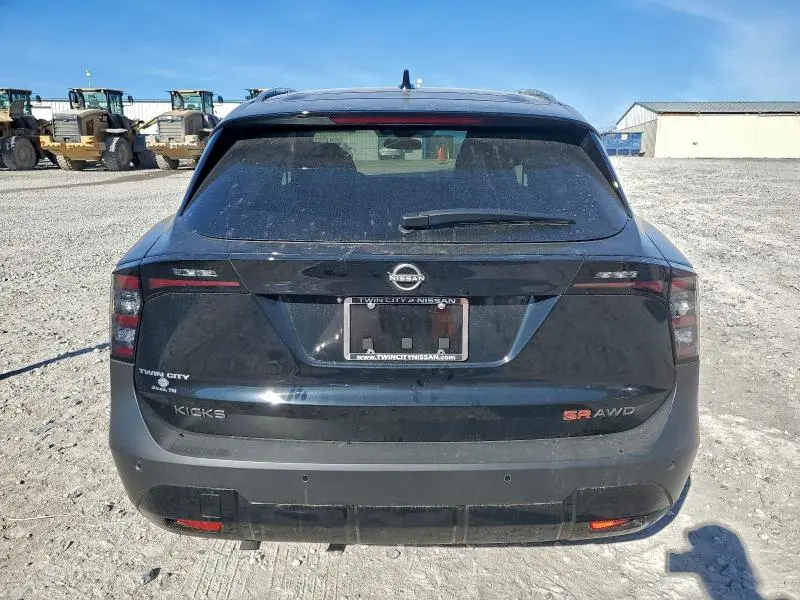 2025 NISSAN KICKS SR  