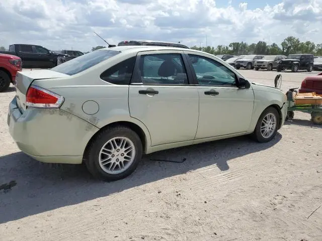 2010 FORD FOCUS SE  