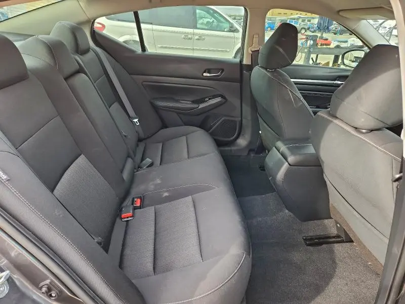 2021 NISSAN ALTIMA SV  