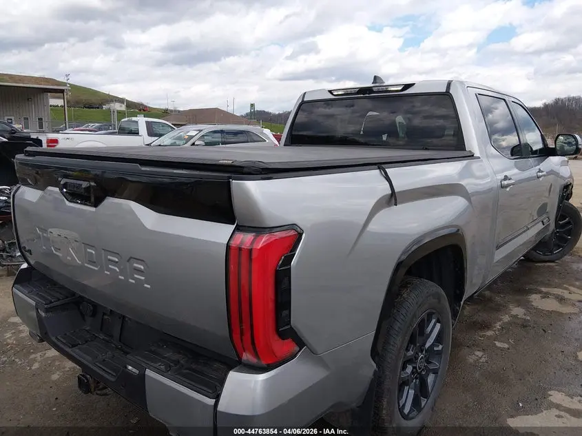 2024 TOYOTA TUNDRA PLATINUM