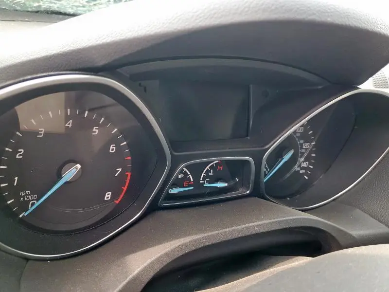 2015 FORD ESCAPE SE  