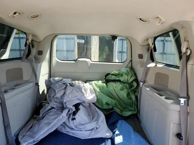 2010 DODGE GRAND CARAVAN SE  