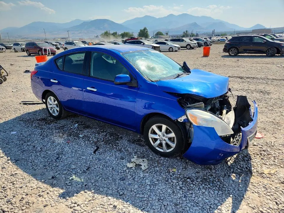 2014 NISSAN VERSA 1.6 SV  