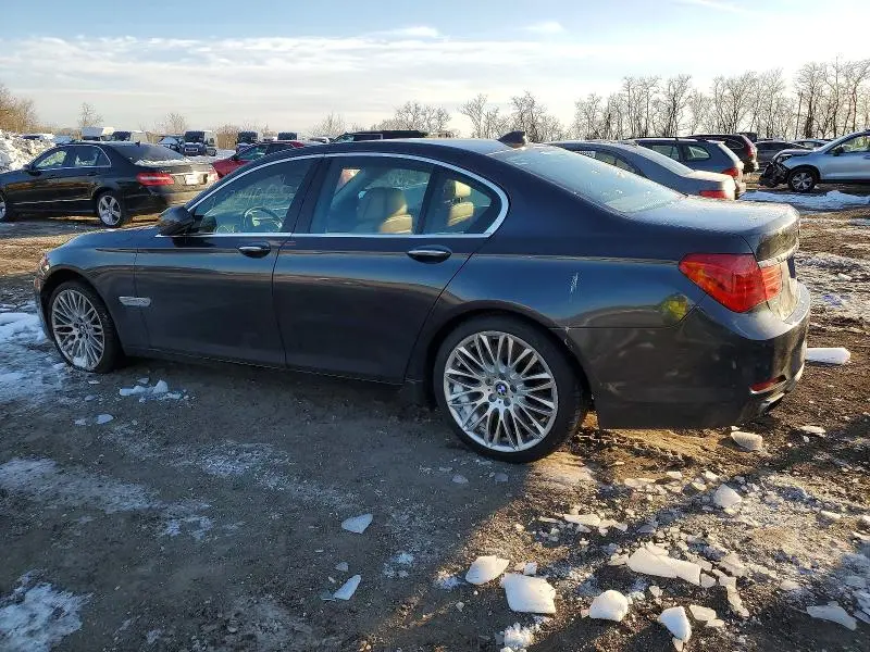 2011 BMW 750 XI  