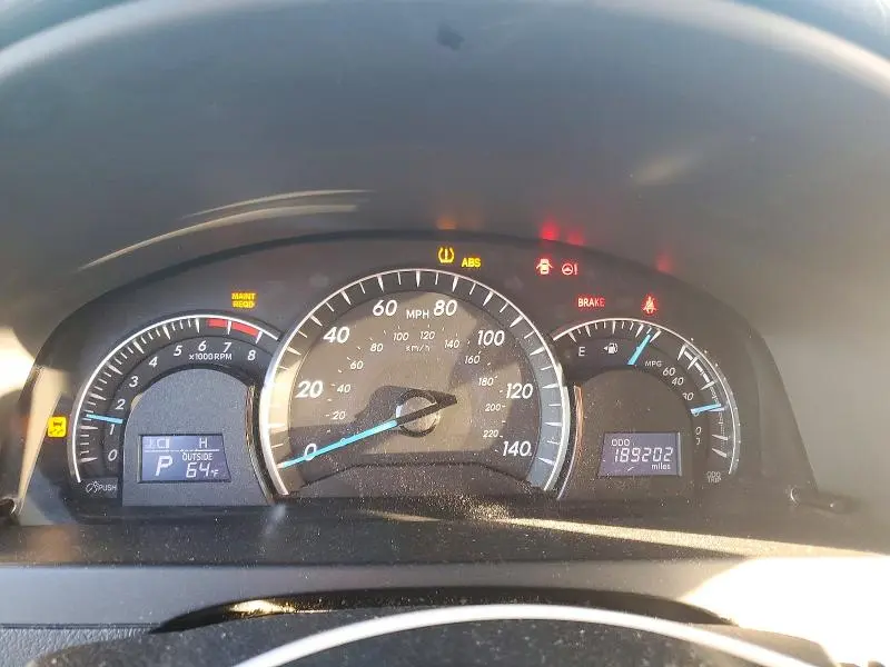 2012 TOYOTA CAMRY XLE V6  