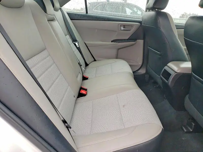 2017 TOYOTA CAMRY SE  
