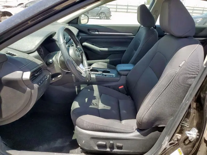 2019 NISSAN ALTIMA SV  