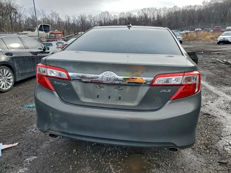 2012 TOYOTA CAMRY XLE V6  