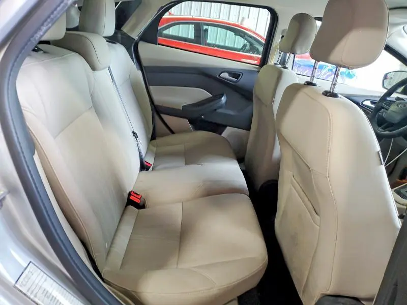 2018 FORD FOCUS SE  