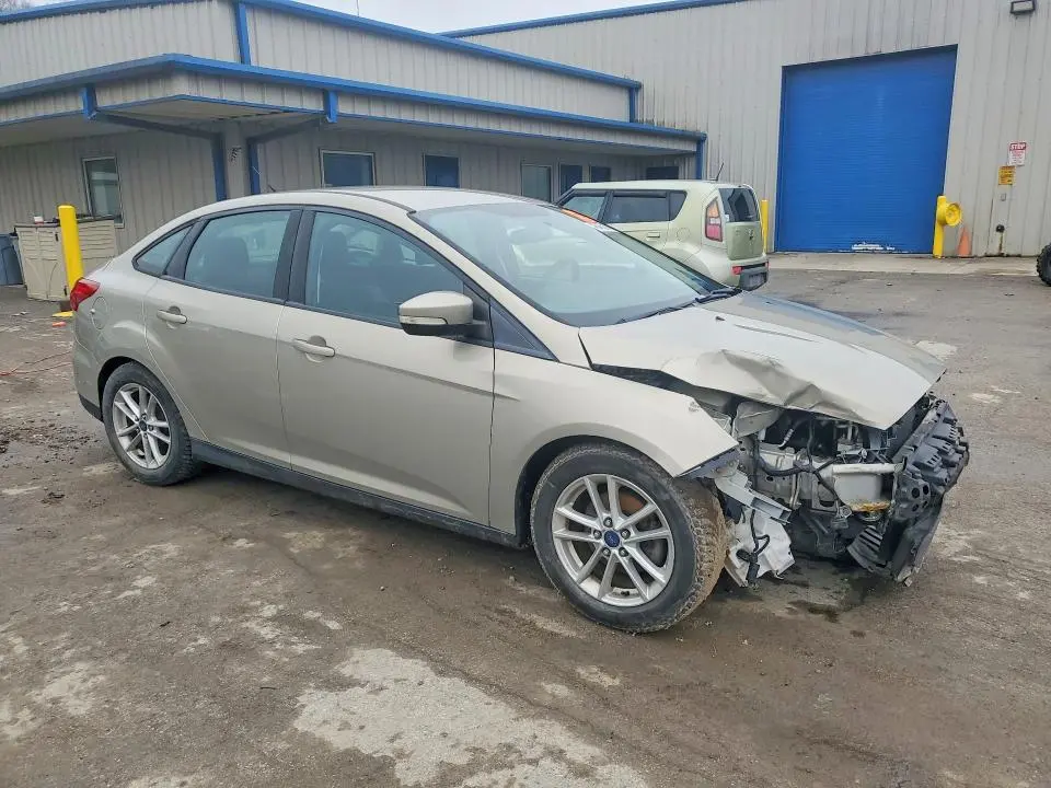 2016 FORD FOCUS SE  