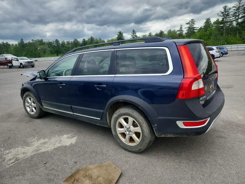2012 VOLVO XC70 3.2  