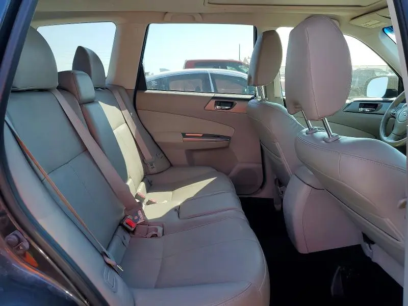 2012 SUBARU FORESTER LIMITED  