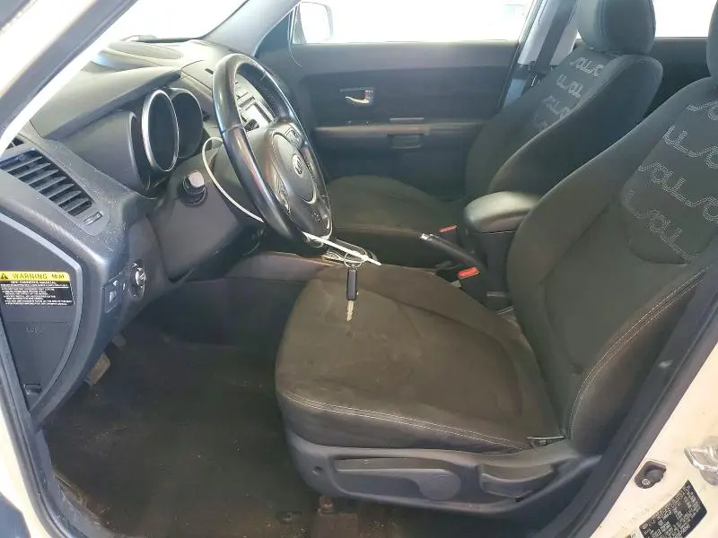 2013 KIA SOUL +  