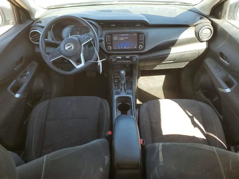 2022 NISSAN KICKS SV  
