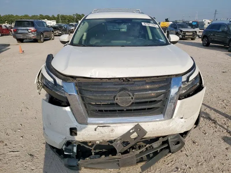 2023 NISSAN PATHFINDER SL  