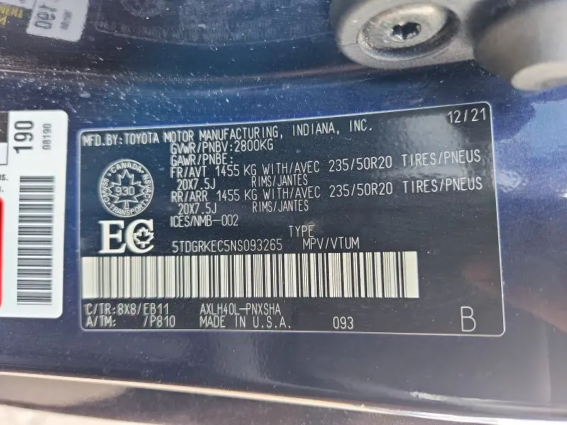2022 TOYOTA SIENNA LE  