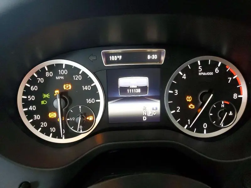2019 INFINITI QX30 LUXE  