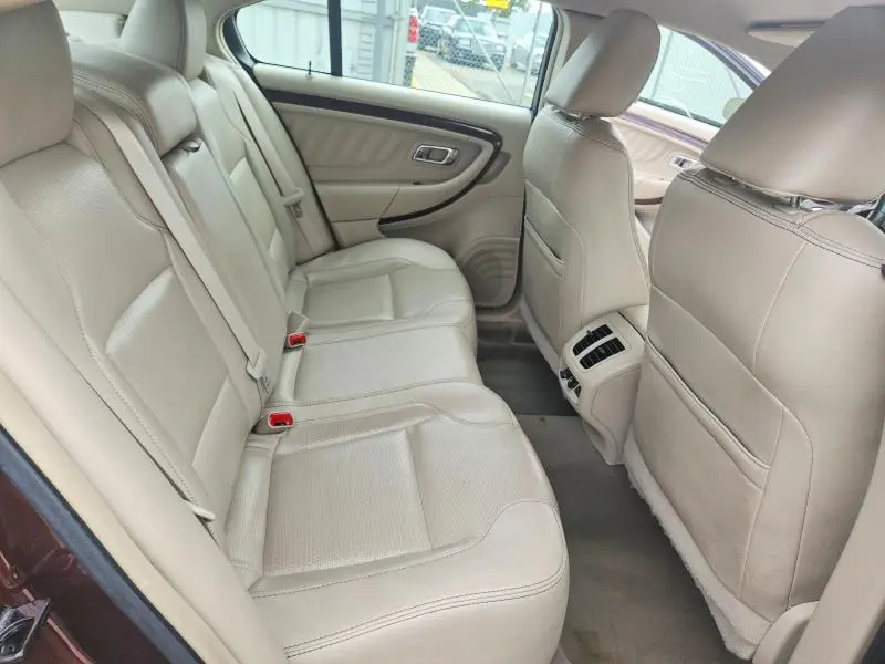 2010 FORD TAURUS LIMITED  