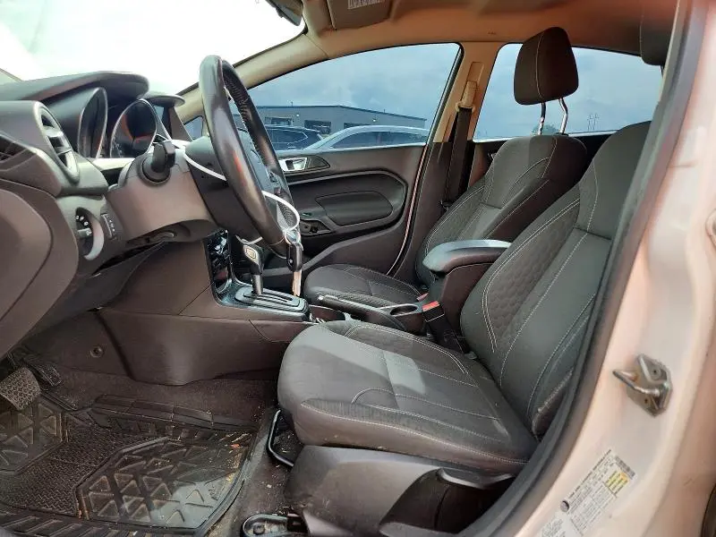 2016 FORD FIESTA SE  