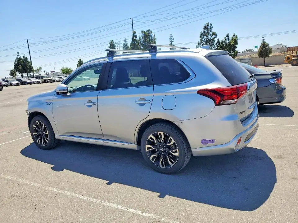 2018 MITSUBISHI OUTLANDER SE  