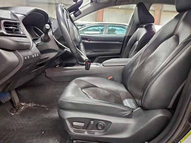 2023 TOYOTA CAMRY XLE  