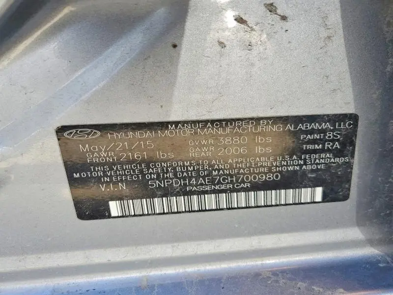 2016 HYUNDAI ELANTRA SE  