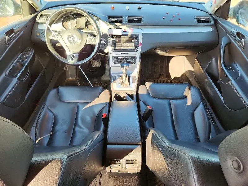 2010 VOLKSWAGEN PASSAT KOMFORT  