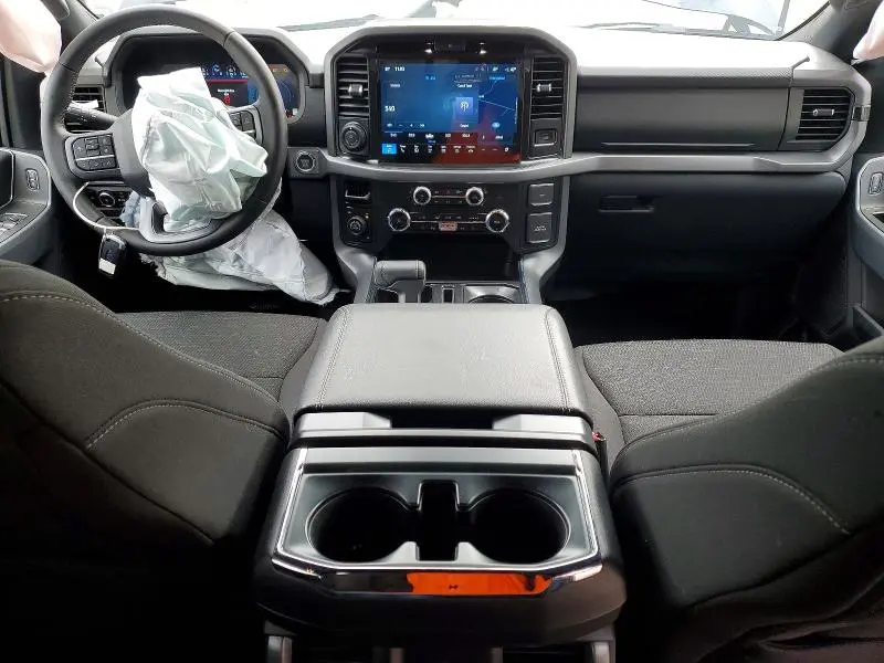 2025 FORD F150 XLT  