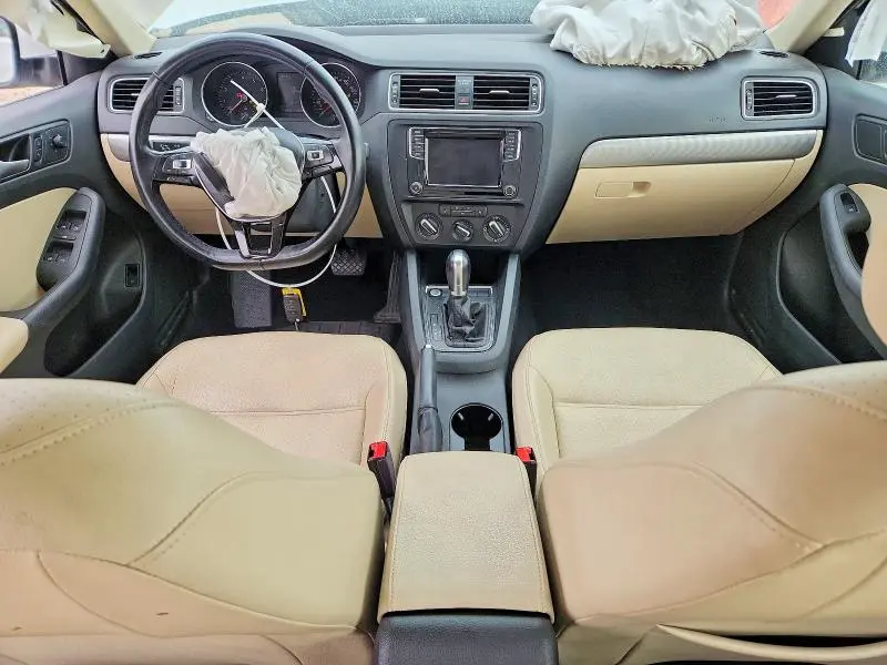 2017 VOLKSWAGEN JETTA SE  