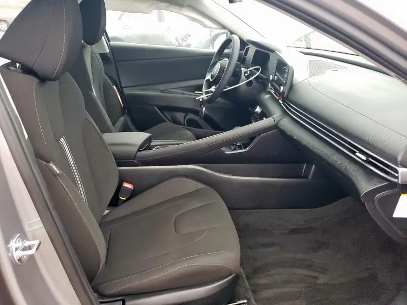 2025 HYUNDAI ELANTRA BLUE  