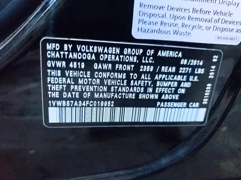 2015 VOLKSWAGEN PASSAT SE  